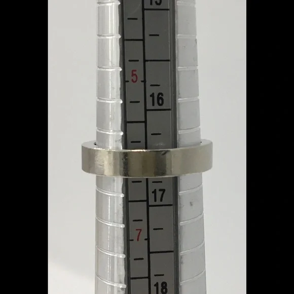 14K White Gold and Diamond Fashion Ring - Picture 7 of 8